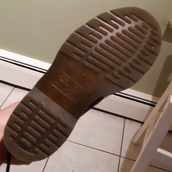 Doc Martens - Picture 4 of 5